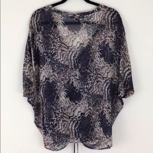 ELIZABETH & JAMES Silk Button Front Ruched Top